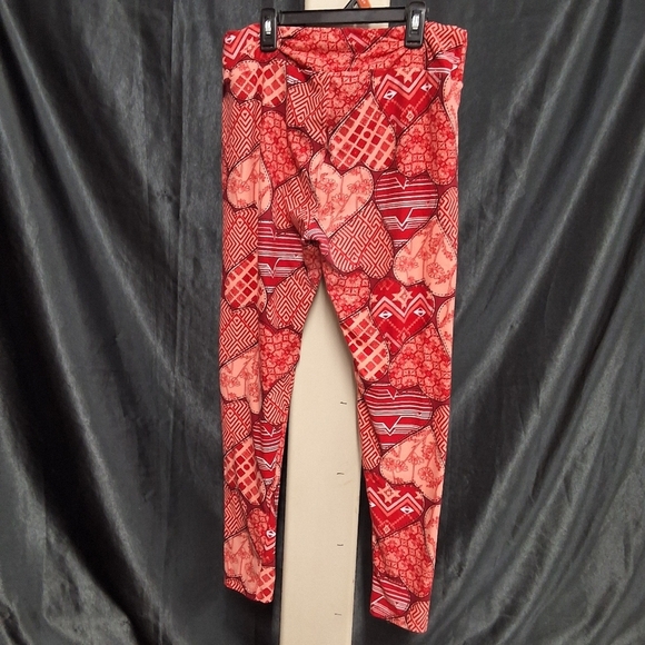 LuLaRoe Kids Leggings - Red and Pink Pattern - Picture 8 of 11